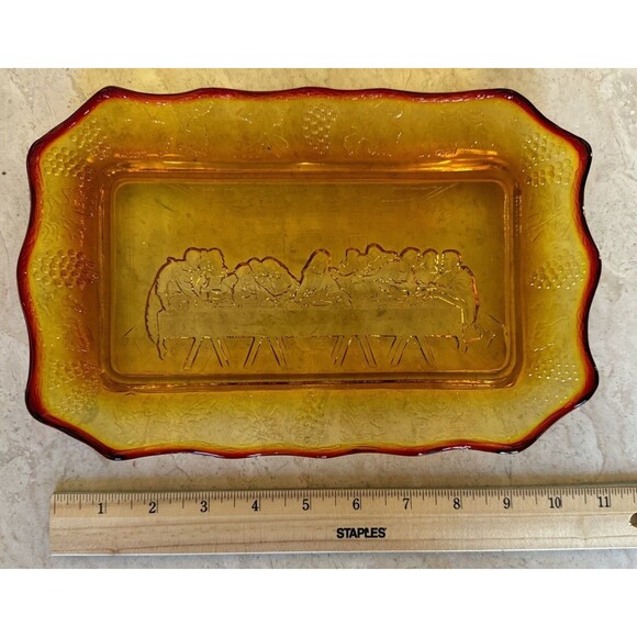 Vintage Tiara Glass Bread Plate Tray The Last Supper Christian Religious Amber - Picture 3 of 4